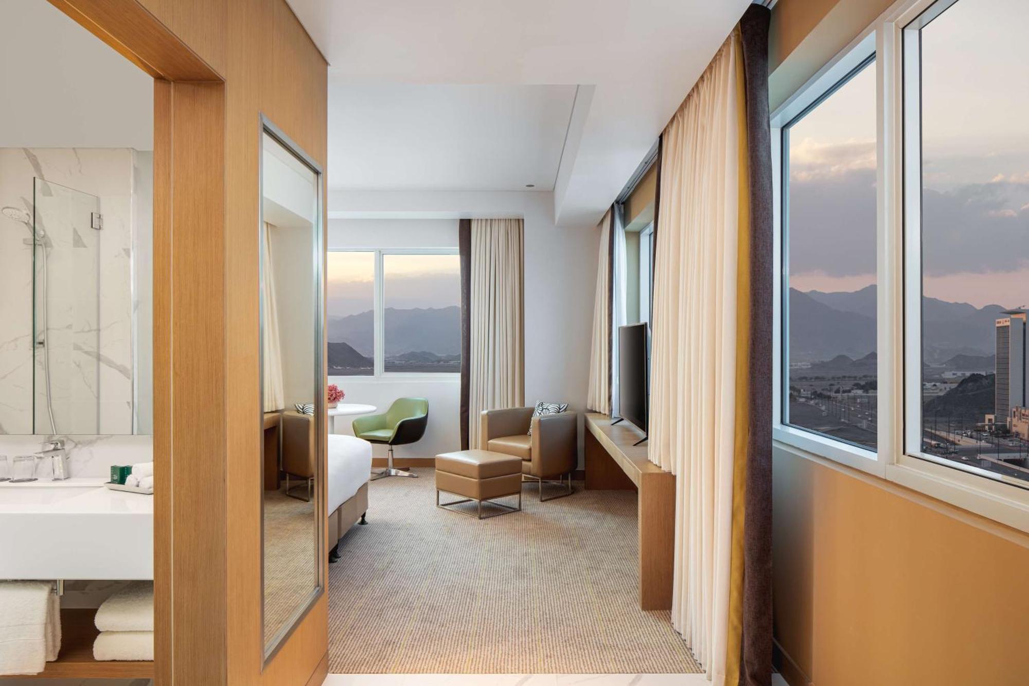 Doubletree By Hilton Fujairah City Dış mekan fotoğraf