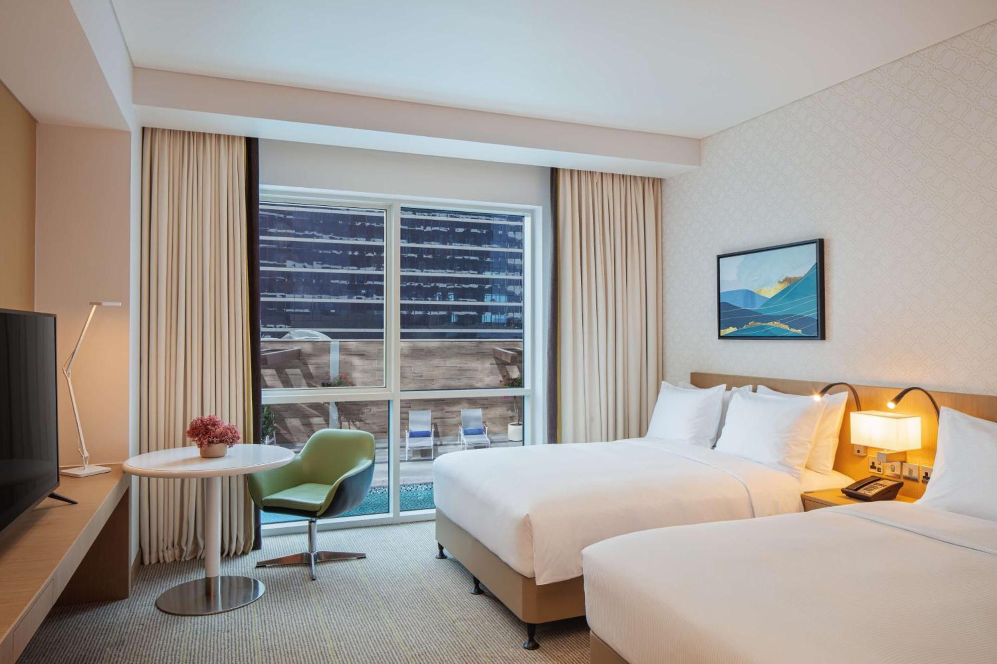 Doubletree By Hilton Fujairah City Dış mekan fotoğraf A room at the hotel